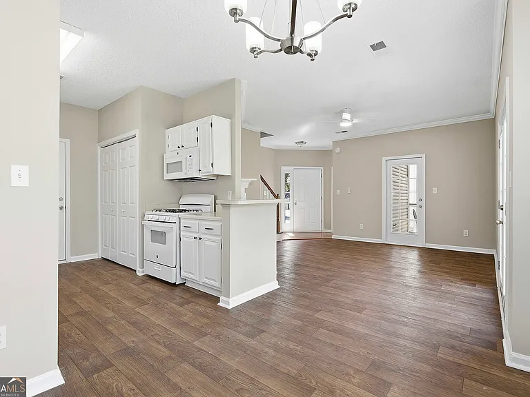 130 S Fairfield Dr — Photo 12