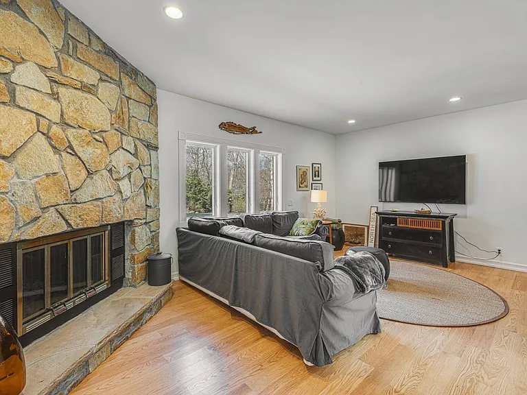 1 Dory Ln — Photo 10