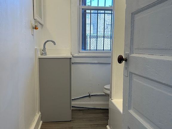 5th image of 333 N New York Ave Floor 1
