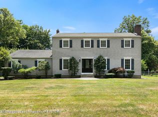 383 Oak Hill Rd, Red Bank, NJ 07701