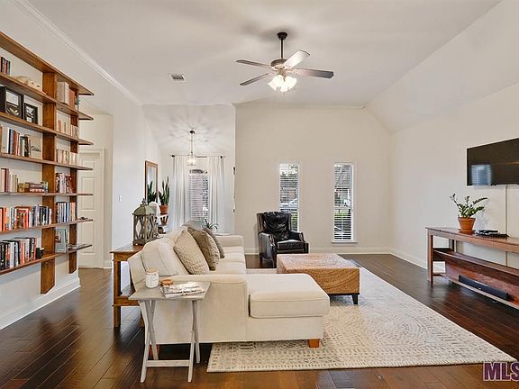 4th image of 41148 Hidden Cove Ave