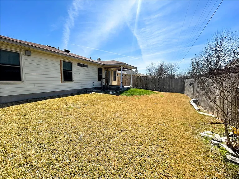 3906 Haleys Way — Photo 18