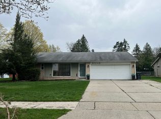 20245 Brookshire St, Southfield, MI 48076
