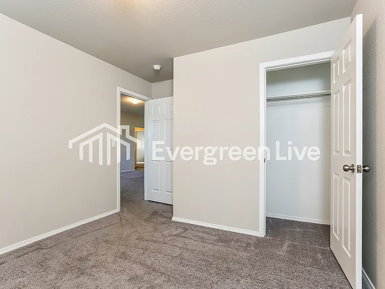 10 Spring Ridge Ln — Photo 11