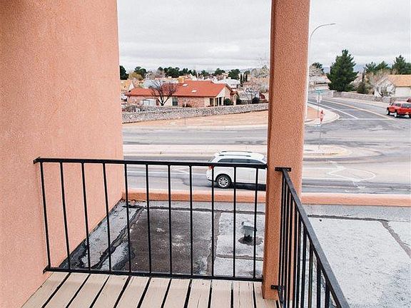 3rd image of 3856 Las Colinas Dr