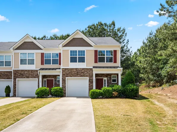 513 Commons Dr, Holly Springs, NC 27540