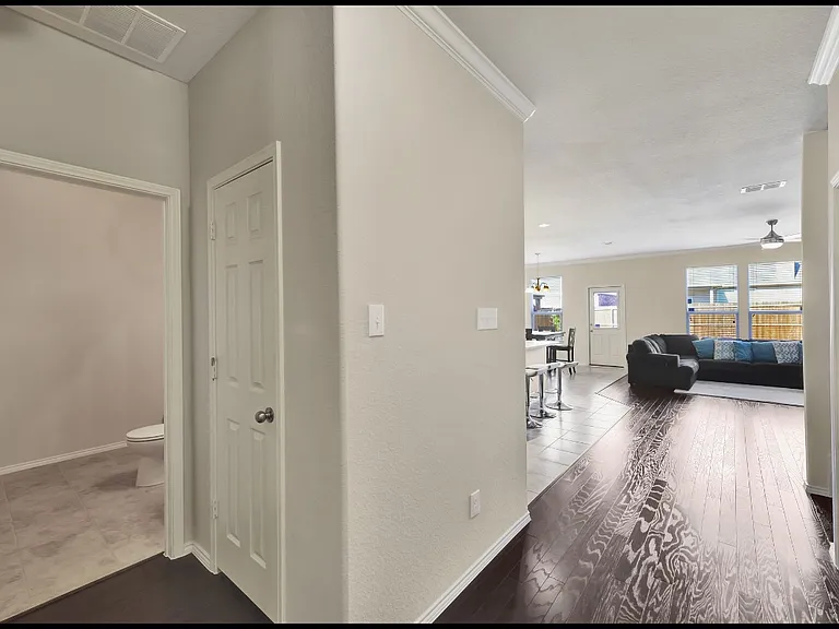 Simmental Rd — Photo 8