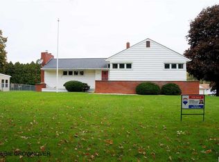 1846 Badgley Rd, Jackson, MI 49203