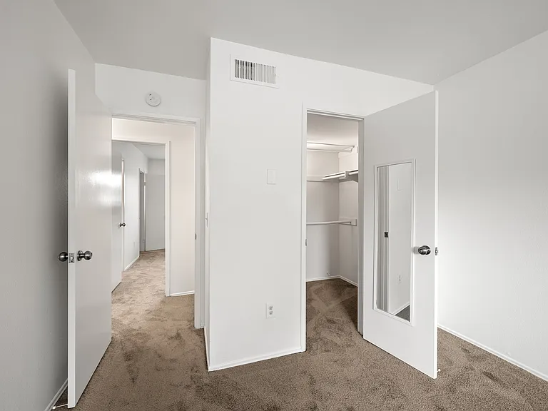 5580 Lake Park Way #28 — Photo 17