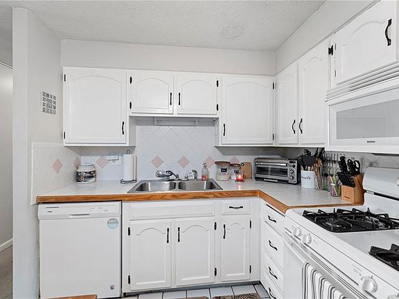 5th image of 10 Josephine St APT 309