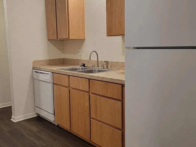 504 S Juanita Dr — Photo 8