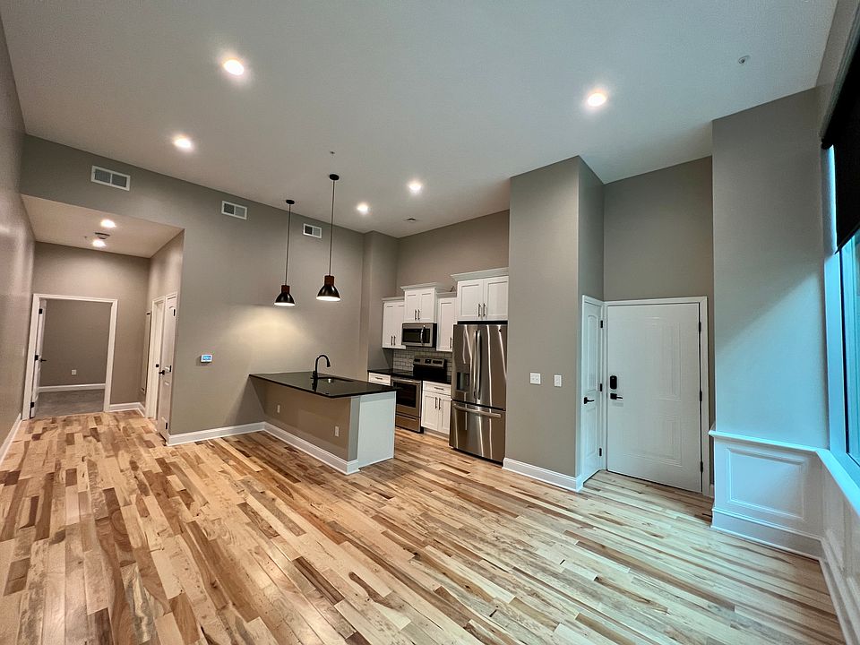 1st image of 409 Lackawanna Ave APT 203