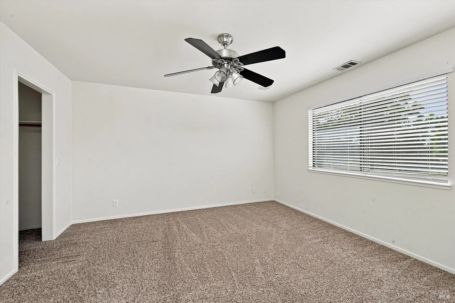 7 Gilbert Court - Photo 12