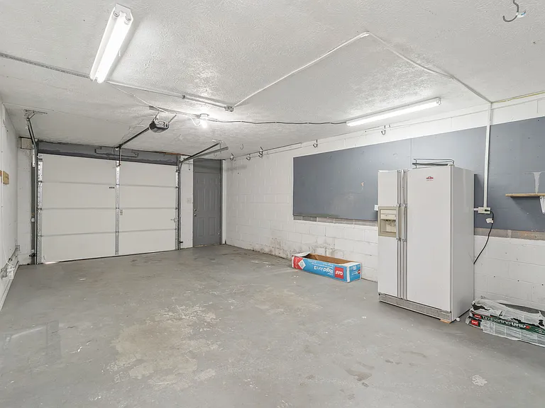 5712 Walden Woods Ct — Photo 30