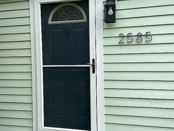 2nd image of 2585 Bellwood Ave
