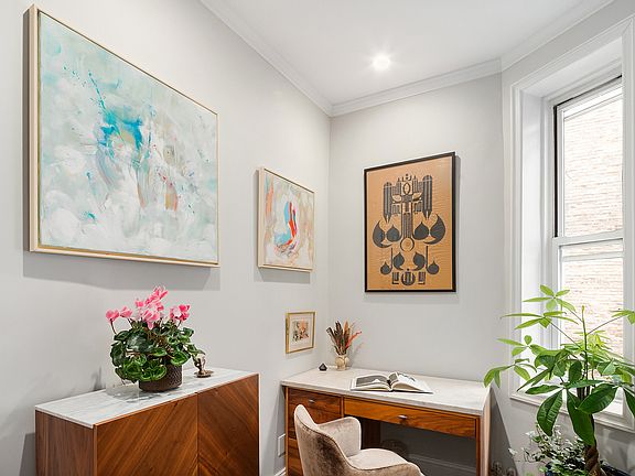 4th image of 111 W 11th St APT 2RE