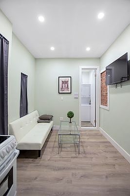 2nd image of 618 W 136th St APT E