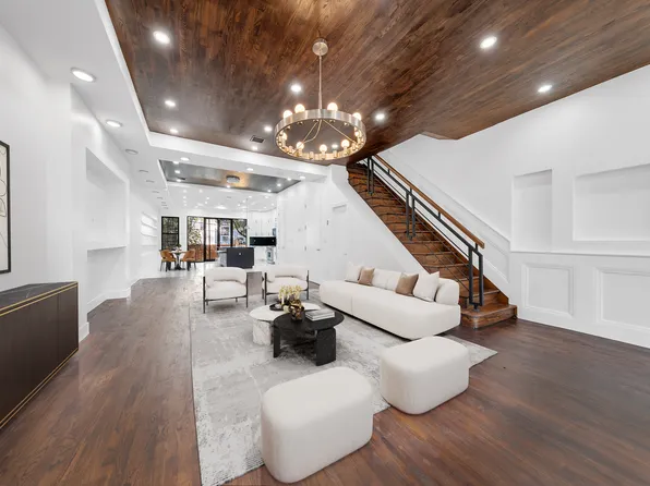 1085 Hancock Street image 5 of 37