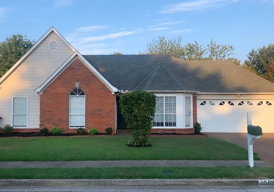 4558 Kings Grant Dr