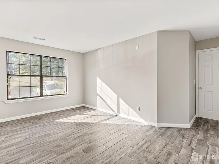 2301 Bayhead Dr — Photo 7