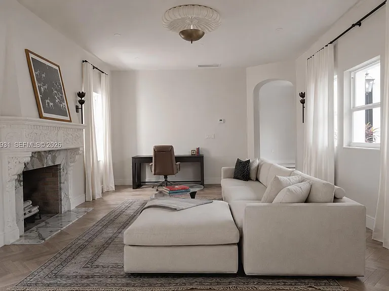 3190 Sheridan Ave — Photo 5