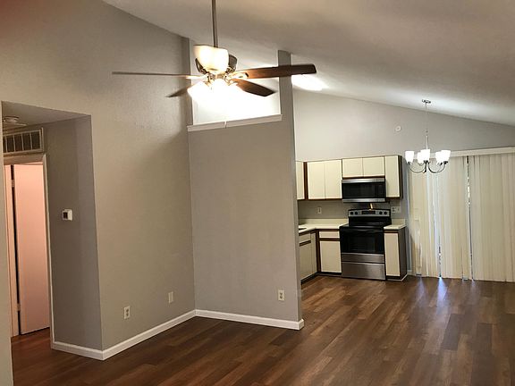 3rd image of 1015 E Yager Ln Unit 87