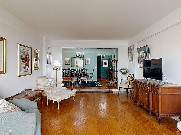 4th image of 160 Cabrini Blvd APT 101