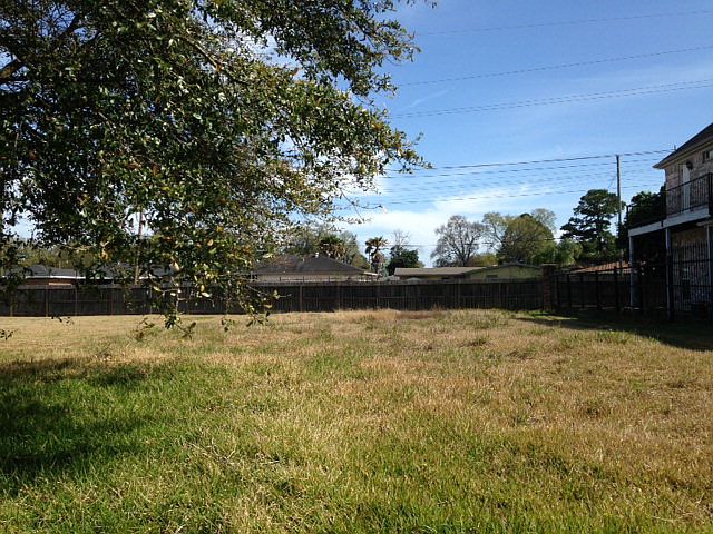1st image of 4524 Aspen Ln