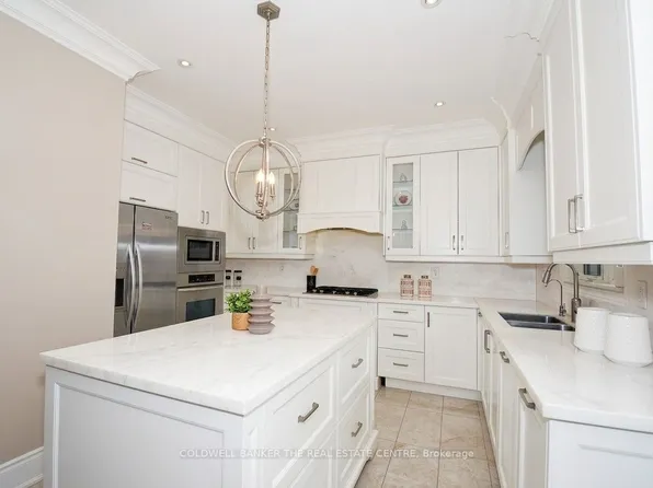 304 Tower Hill Rd, Richmond Hill, ON L4E 0A7