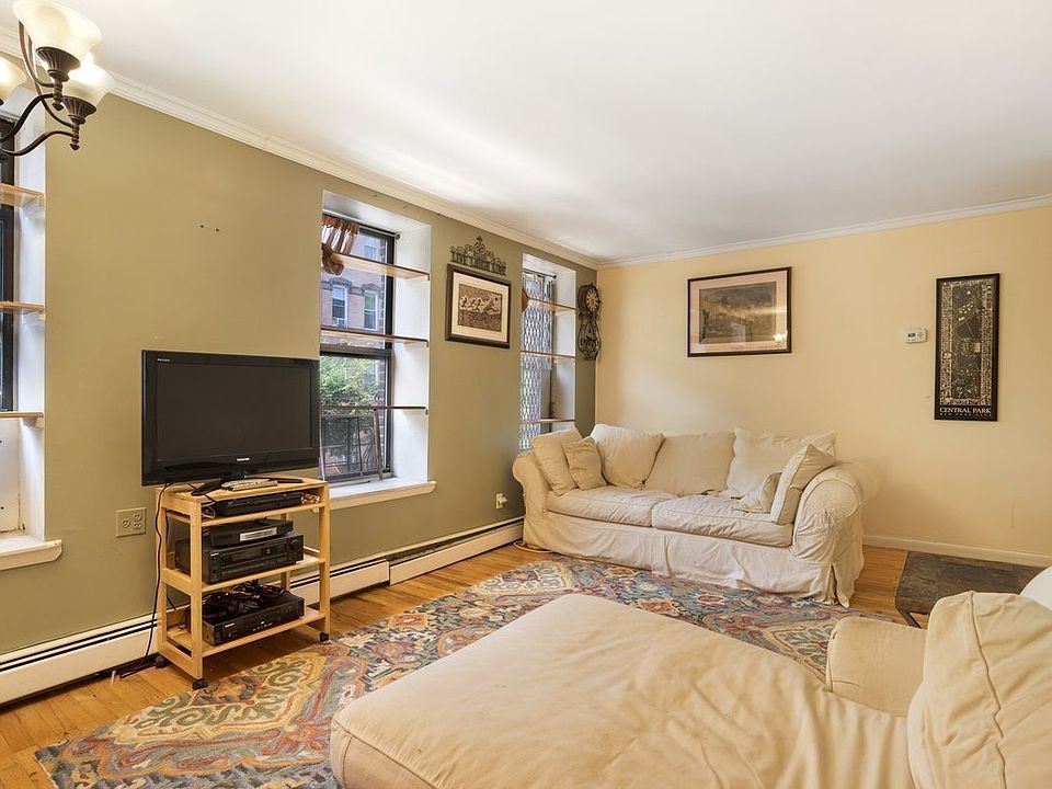 1st image of 319 E 105th St #2F1
