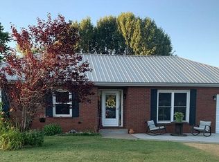 1548 Stanley Ave, Morganfield, KY 42437