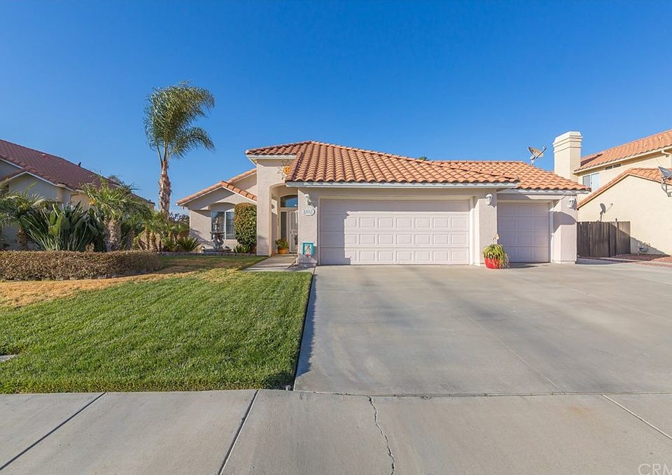 1st image of 42862 Avenida Tigre