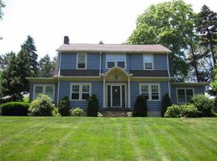 29 Valentine Cir, Warwick, RI 02886