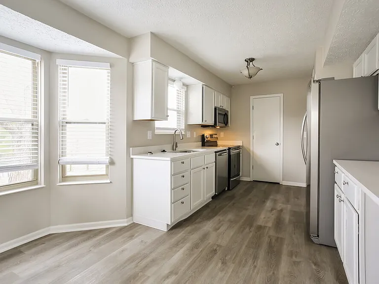 5774 Oyster Bay Way — Photo 8