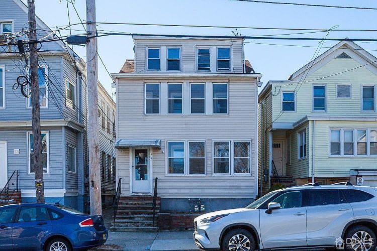 1st image of 75 Commerce St