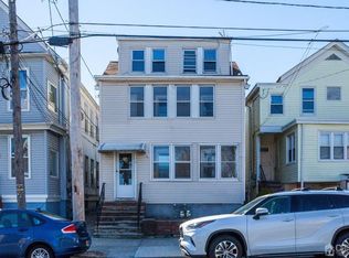75 Commerce St, Perth Amboy, NJ 08861