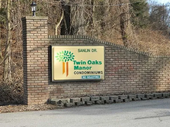 1010 Sanlin Dr, Coraopolis, PA 15108