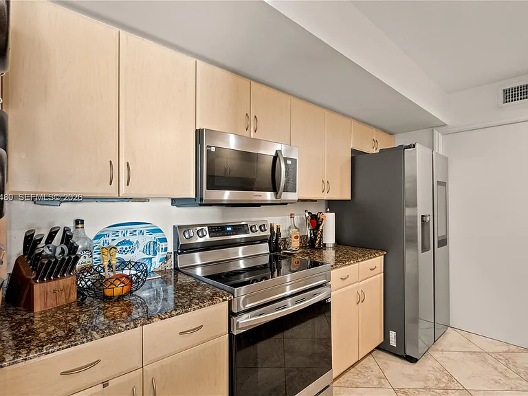 6917 Collins Ave #1609 — Photo 7