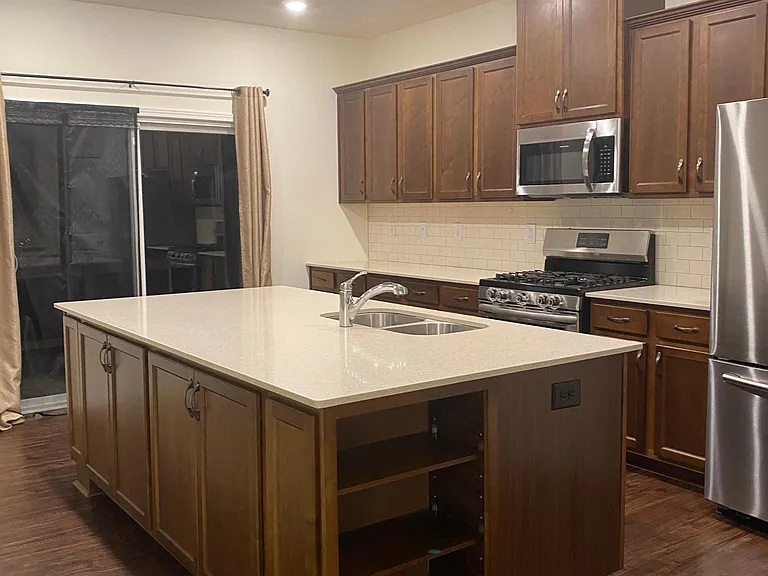 1113 Epiphany Rd — Photo 11