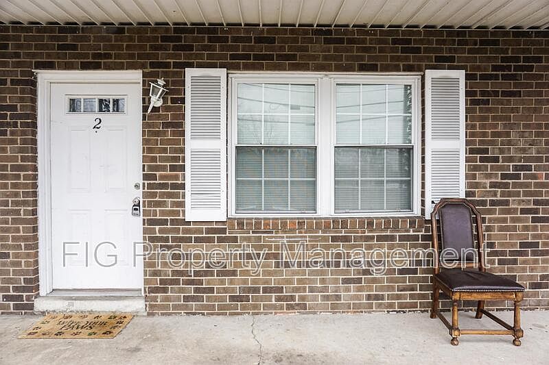 1st image of 2523 Cedar Ln #2