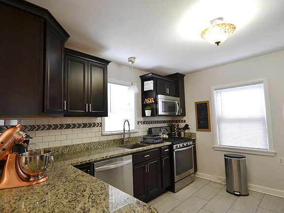 5th image of 5852 S Oak Park Ave