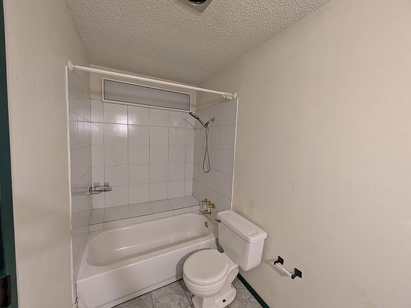 Master bath Pic 2