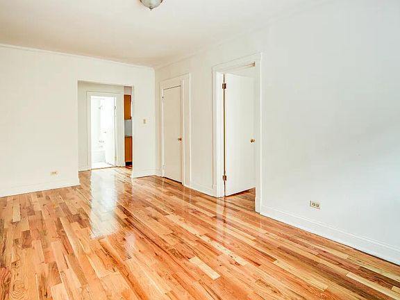 2nd image of 1726 W North Shore Ave APT 2B