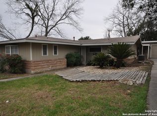 536 Rittiman Rd, Terrell Hills, TX 78209