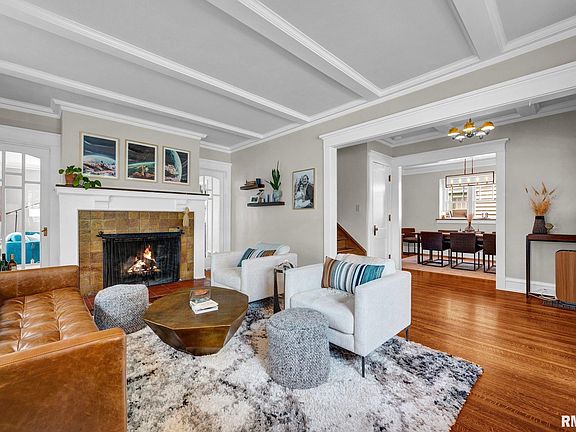 5th image of 1113 N Elmwood Ave