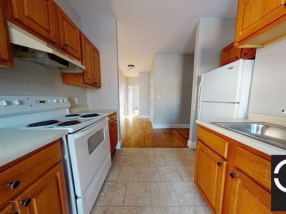4th image of 14 Stearns Rd #2