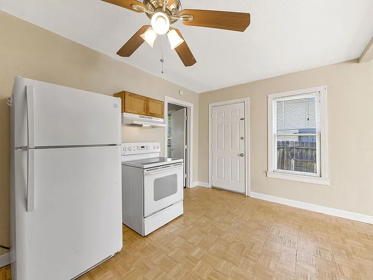 313 La Manda Blvd — Photo 8