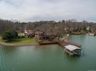 124 Island Ln, Mooresville, NC 28117