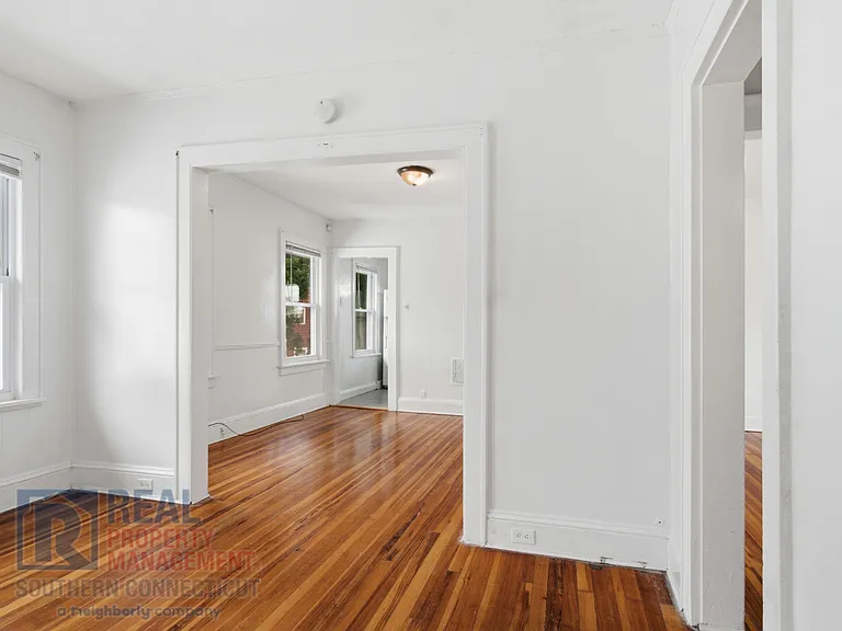 92 Aldine Ave #2 — Photo 7