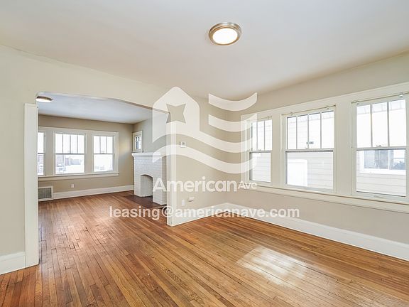 4-Dining Room